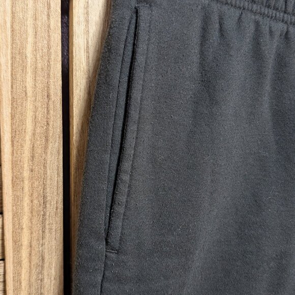 Hurley Black Shorts with Logo Size Med - Picture 3 of 9